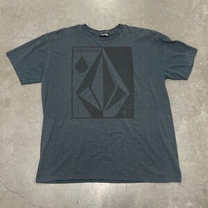 Y2K Vintage Style Volcom Graphic T-Shirt Size X-Large Gray 22x29” Skating Tee